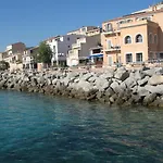Perla Rossa Hotel LʼÎle-Rousse