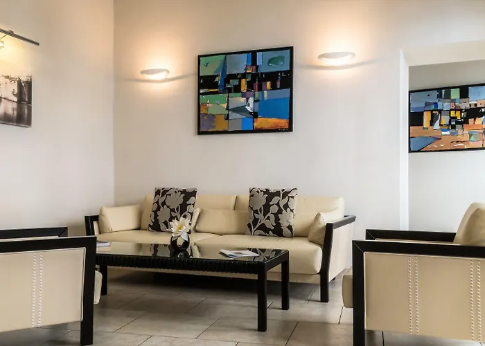 Perla Rossa Hotel LʼÎle-Rousse