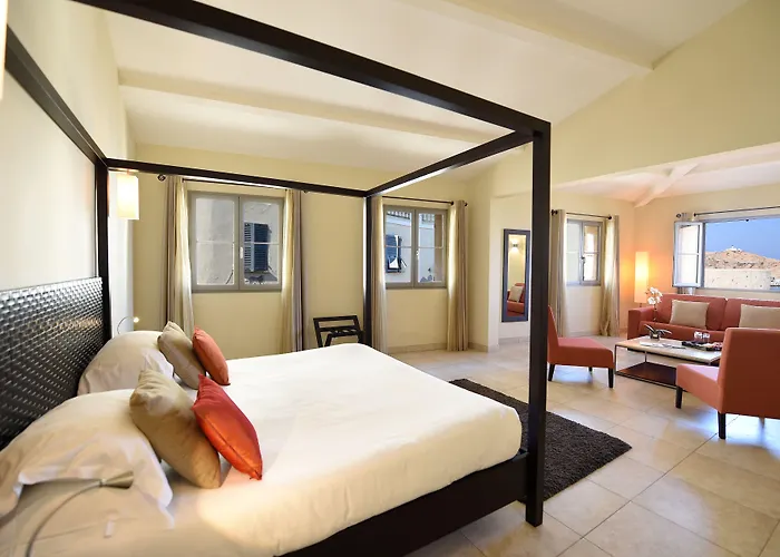 Perla Rossa 4* LʼÎle-Rousse