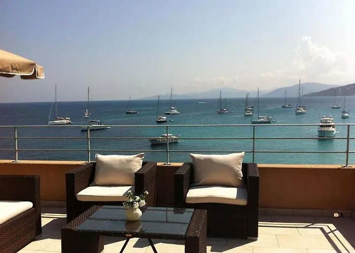 Perla Rossa LʼÎle-Rousse