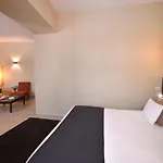 佩尔拉罗莎酒店 4* LʼÎle-Rousse