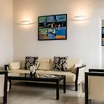 佩尔拉罗莎酒店 酒店 LʼÎle-Rousse