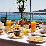 酒店 佩尔拉罗莎酒店 LʼÎle-Rousse