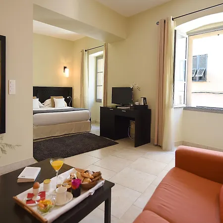 Perla Rossa 4* LʼÎle-Rousse
