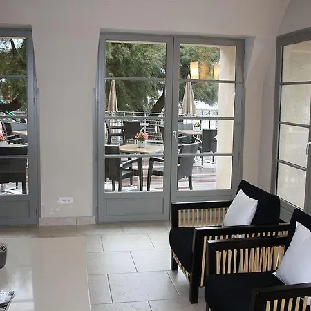 Otel Perla Rossa LʼÎle-Rousse