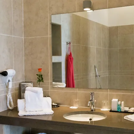 Perla Rossa 4*
