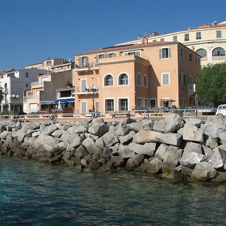 佩尔拉罗莎酒店 酒店