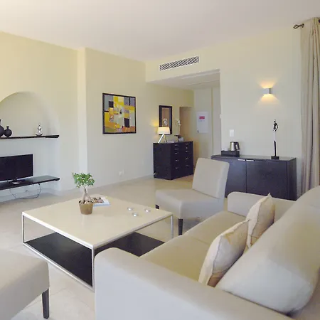 佩尔拉罗莎酒店 LʼÎle-Rousse