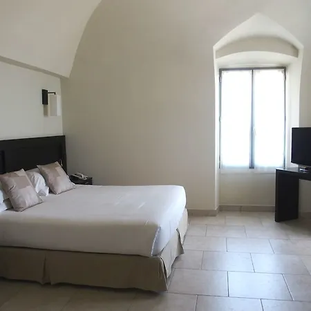 Perla Rossa 4*