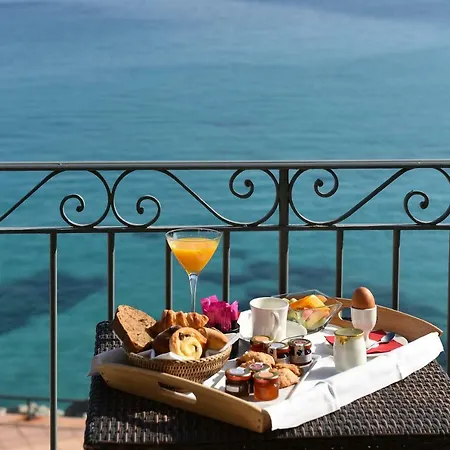 Hotel Perla Rossa LʼÎle-Rousse