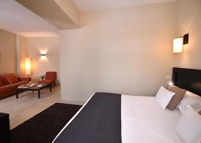 Perla Rossa 4* LʼÎle-Rousse