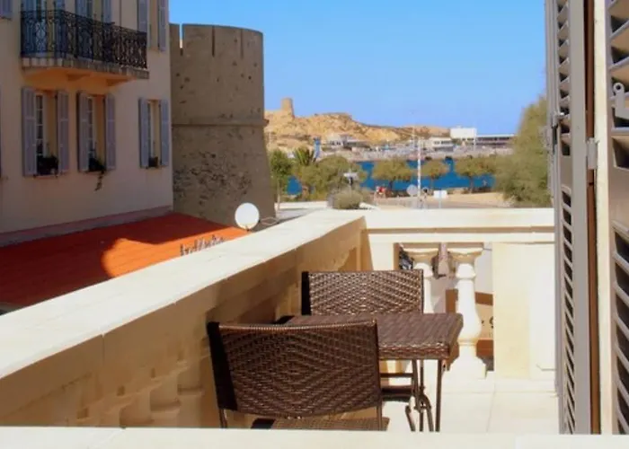 Perla Rossa LʼÎle-Rousse