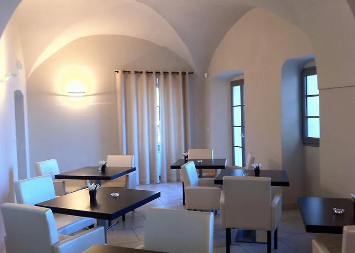 Perla Rossa LʼÎle-Rousse