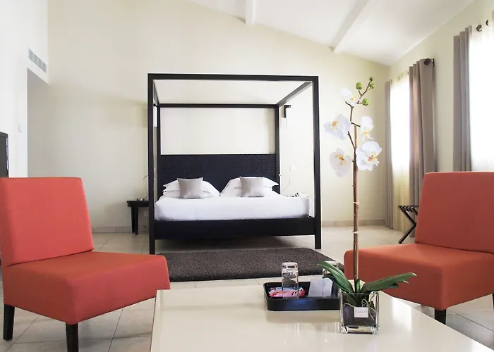 Szálloda Perla Rossa LʼÎle-Rousse