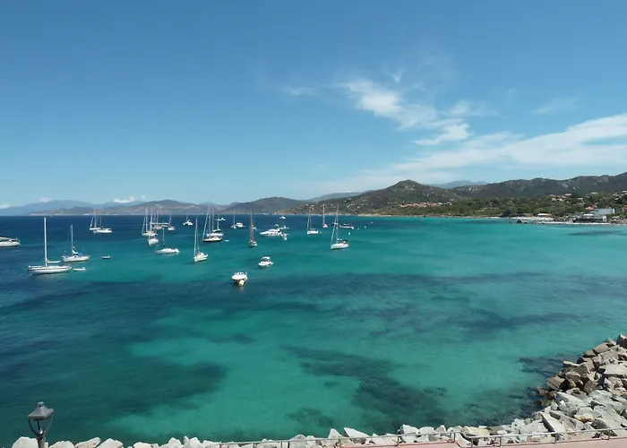Perla Rossa Szálloda LʼÎle-Rousse
