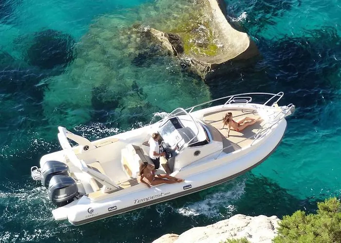 Szálloda Perla Rossa LʼÎle-Rousse