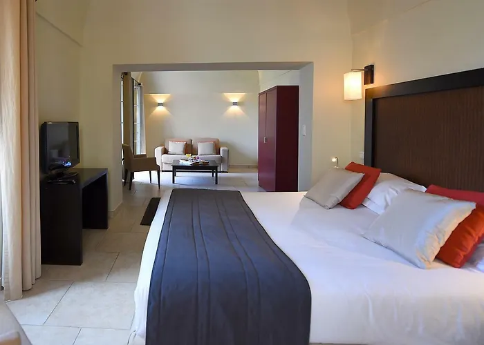 Perla Rossa Hotel LʼÎle-Rousse