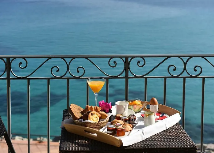 Hotel Perla Rossa LʼÎle-Rousse